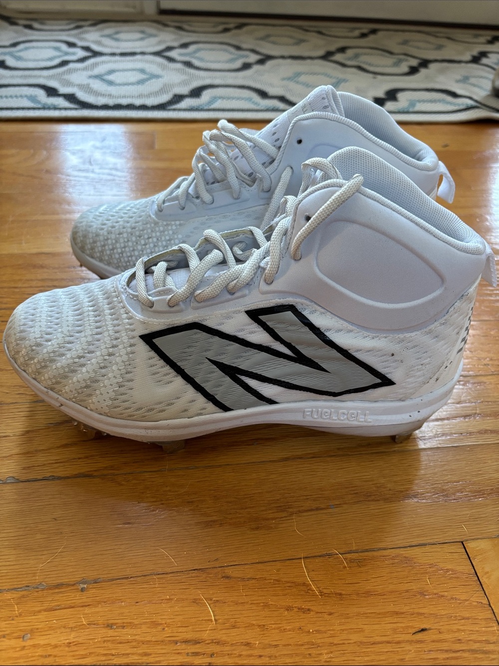 New Balance Fuel Cell metal baseball cleat